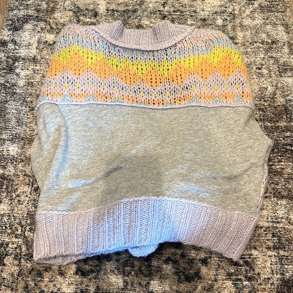 Free People Sweater. - Picture 5 of 5